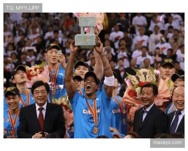 徐皓阳表现稳健，助上海申花强势重返争冠行列