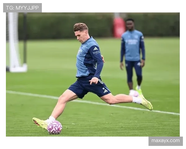 富勒姆球员状态回暖,稳定表现助力球队向前推进竞争力增强 富勒姆球员状态回暖,稳定表现助力球队向前推进竞争力增强