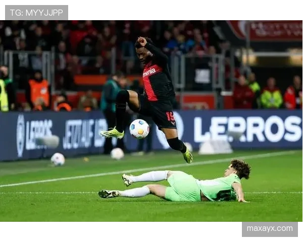 帕雷德斯防守拼抢猛