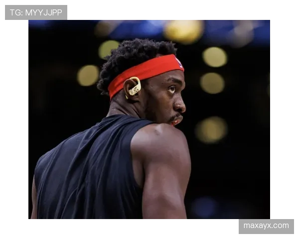 西亚卡姆无球跑动效率提升，拉开空间能力改变猛龙进攻结构